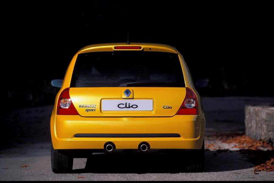 Renault Clio Sport 2002 года  (фото 17 из 76)